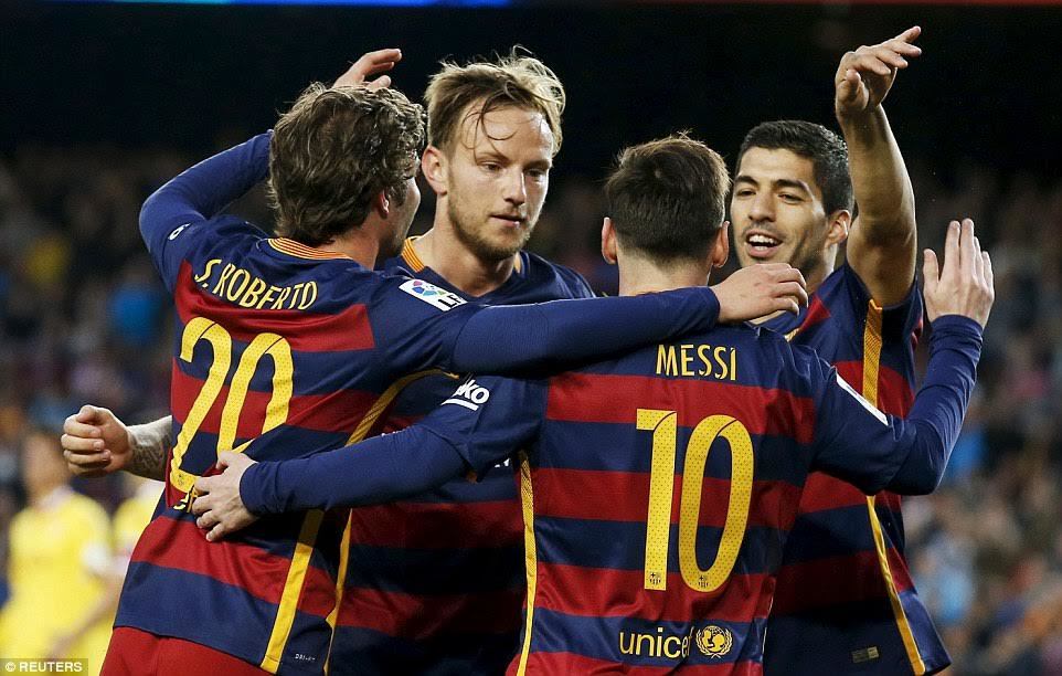 Lại lập poker, Suarez giúp Barca đại thắng tại Nou Camp