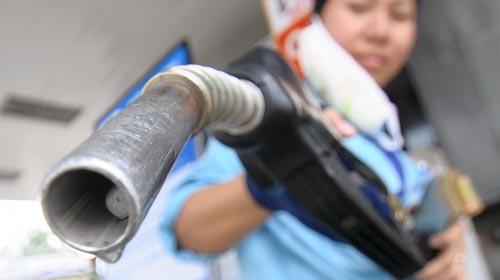 Xăng dầu, sắt thép đẩy CPI tháng 4 tăng 0,33%