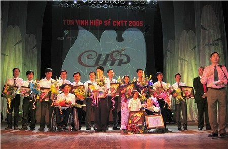 e-CHÍP M!: Xin chào và hẹn gặp lại!