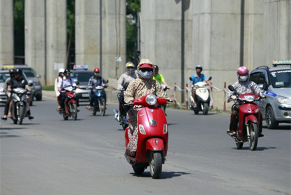 Nghỉ lễ 4 ngày, cả nước nắng nóng