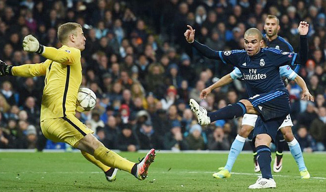 Joe Hart bắt xuất thần, Man City thoát thua Real