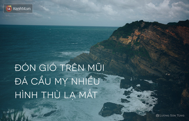 Xã đoàn An Linh (huyện Phú Giáo): Phối hợp phát khẩu trang miễn phí cho người dân