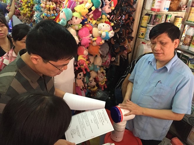 Bộ Y tế kiểm tra chợ hóa chất Kim Biên
