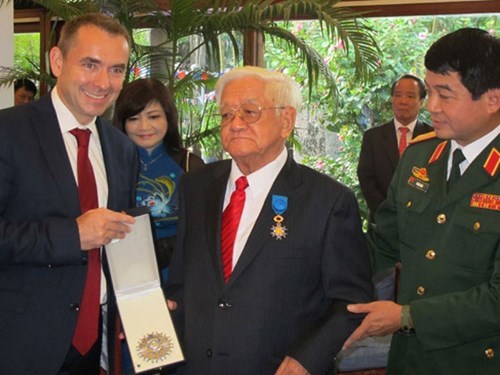 Nuôi thù hận, cản trở hòa hợp là có tội với tương lai