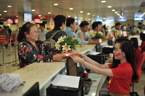 Lễ 30/4, Vietjet rực rỡ sắc đỏ