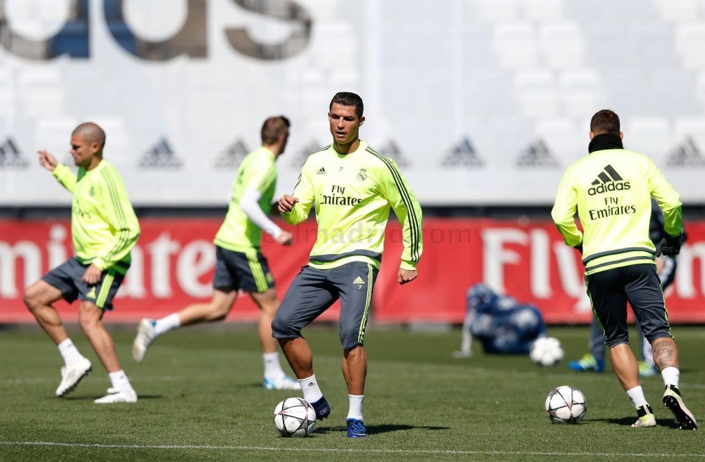 Ronaldo tập luyện điên cuồng: Mang Man City đến đây