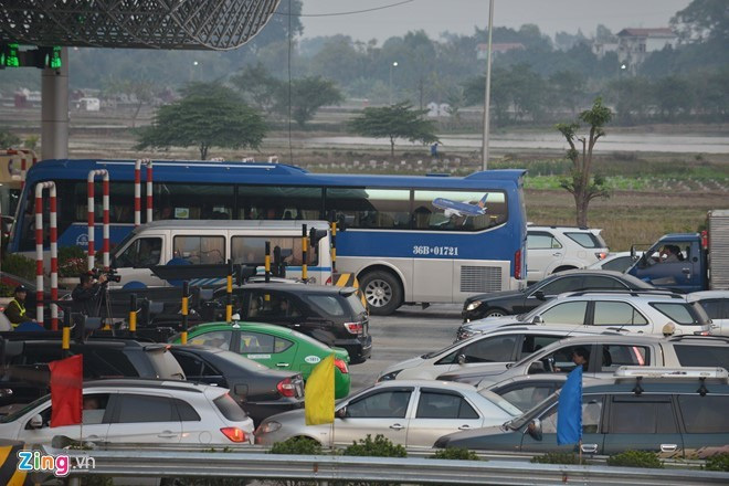 Ngừng thu phí cao tốc khi xảy ra ùn tắc hơn 1 km