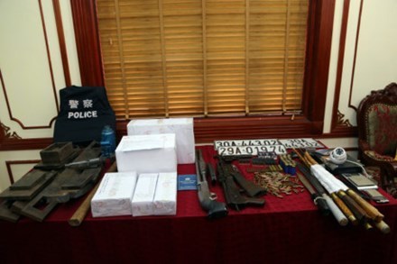 Trùm ma túy đấu súng với cảnh sát đối diện với nhiều tội danh