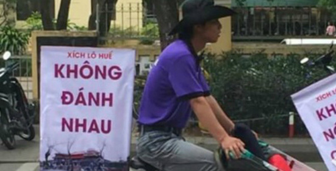 Những chiếc xích lô lạ lùng trên đường phố Huế