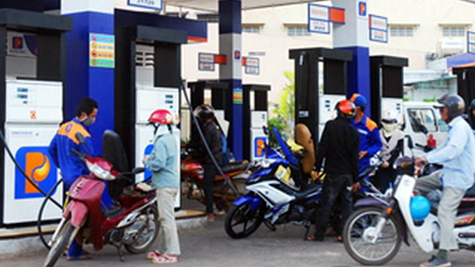 Ngày mai, xăng tăng giá mạnh?