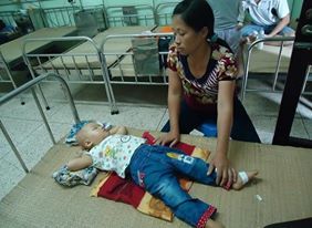 Thương bé 2 tuổi chống chọi u tế bào mầm ác tính