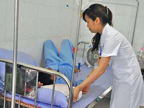 ‘Nhẹ gánh’ điều trị HIV nhờ BHYT