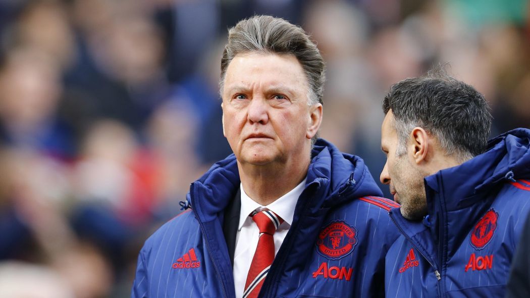 Mất ghế về tay Mourinho, Van Gaal sẽ nhận 5 triệu bảng