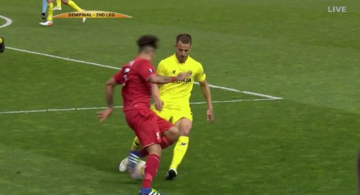 Pha qua người tuyệt đỉnh của sao Liverpool