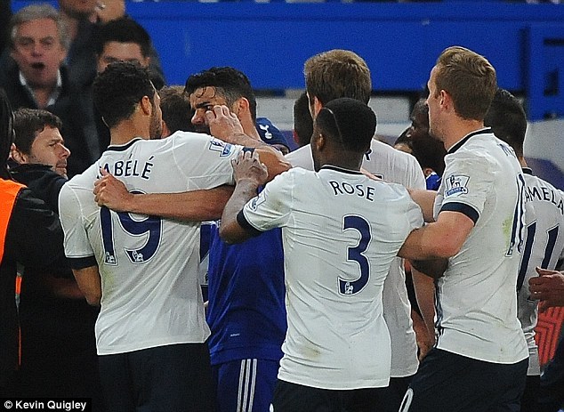 Móc mắt Diego Costa, sao Tottenham nhận án phạt cực nặng