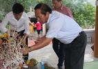 Bộ trưởng TT&TT dâng hương tưởng niệm anh hùng liệt sĩ tại Hà Giang
