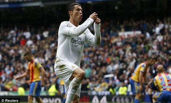 Ronaldo ghi bàn mở tỷ số