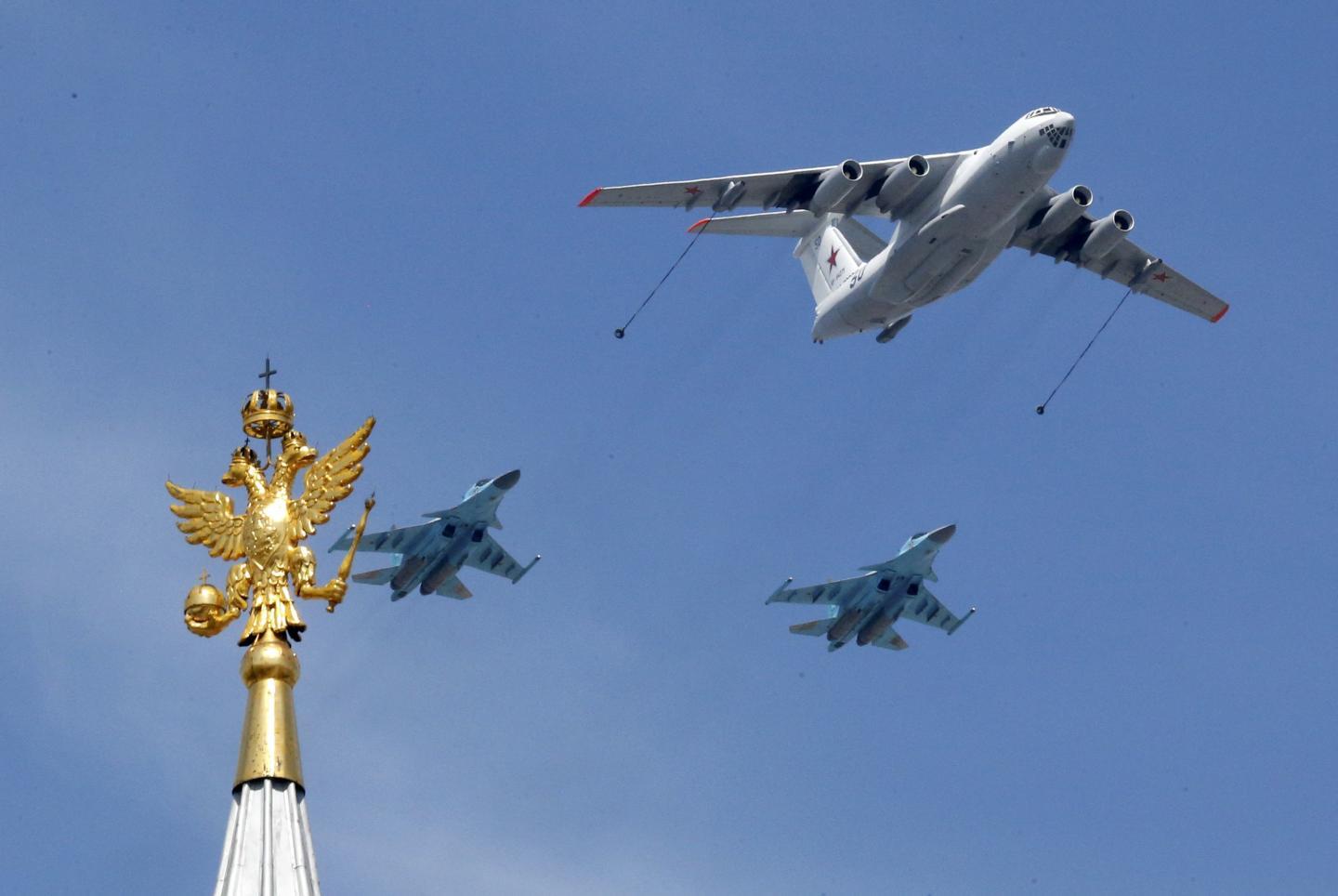 Thế giới 24h: Nga ‘khoe’ vũ khí khủng