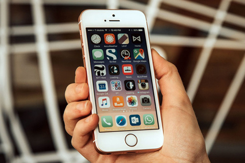 Bộ Truyền thông Ấn Độ: Phá mã iPhone dễ như xơi kẹo
