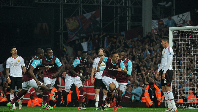 West Ham quật khởi, thắng nghẹt thở MU