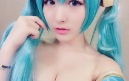 Ngắm tạo hình cô nàng Sona cực dễ thương của nữ coser Trung Quốc
