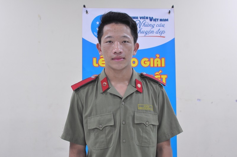 9X người Mông bỏ tuyển thẳng sư phạm thi vào An ninh