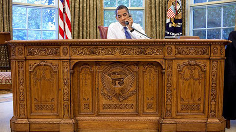 Bí ẩn chiếc bàn của Obama ở phòng Bầu dục