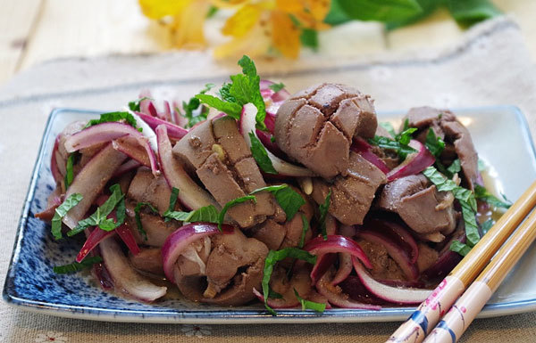 Canh cật heo nấu lá lốt món ăn cực tốt cho quý ông