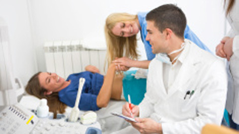 BÁC SĨ NAM KHÁM SẢN PHỤ KHOA CHUYÊN NGHIỆP VÀ TẬN TÂM