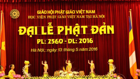 Hơn 1000 người dự Đại lễ Phật đản tại Học viện Phật giáo