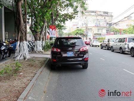 Xe ô tô của Chủ tịch Đà Nẵng vi phạm luật giao thông