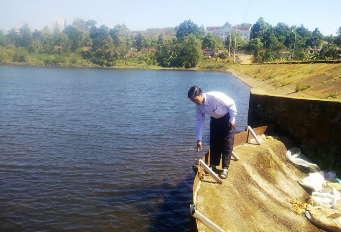 Tắm hồ, 3 học sinh tiểu học chết đuối thương tâm