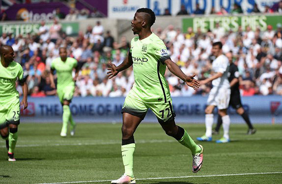 Iheanacho ghi bàn mở tỷ số cho Man City