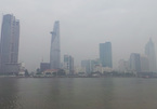 Bầu trời Sài Gòn mờ ảo trong sương mù