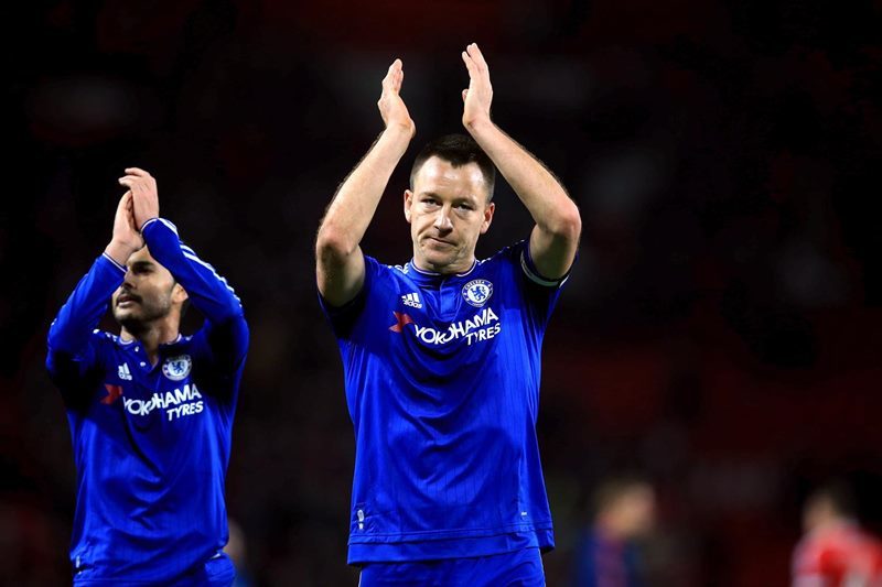 Vì sao Terry cắt giảm 2/3 lương để ở lại Chelsea?