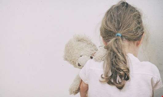 Trọng án 'ông ngoại' 4 năm xâm hại cháu của vợ