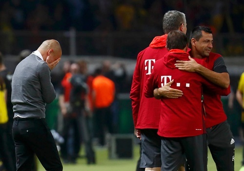 Pep khóc trong ngày chia tay Bayern