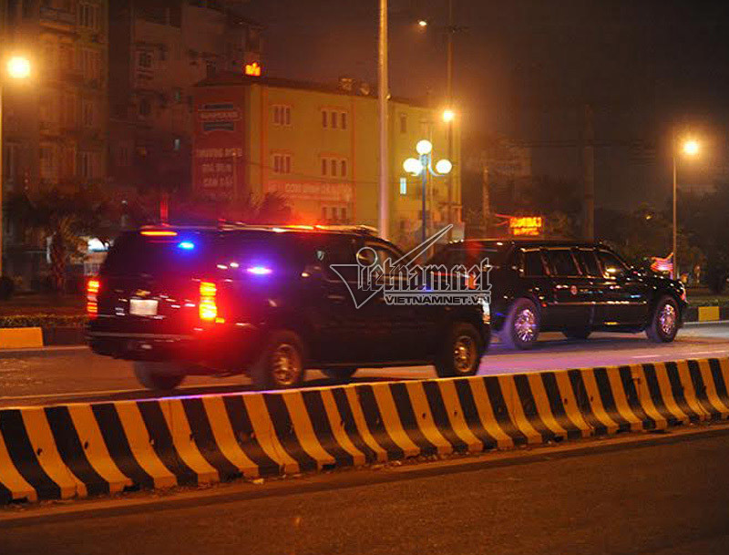 Obama từ sân bay về Hà Nội