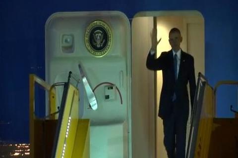 Clip Obama đến VN (Reuteur)