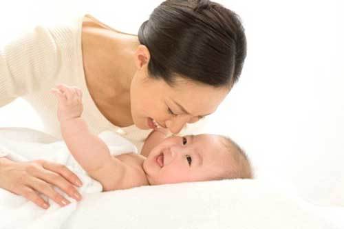 Chưa kịp đăng ký kết hôn, giờ khai sinh cho con như nào?