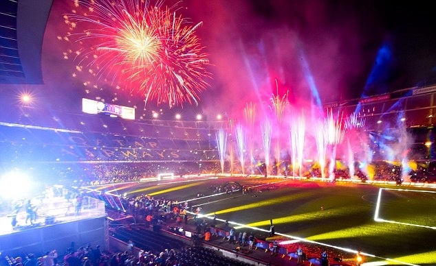 Barca mở tiệc tưng bừng khoe cú đúp danh hiệu