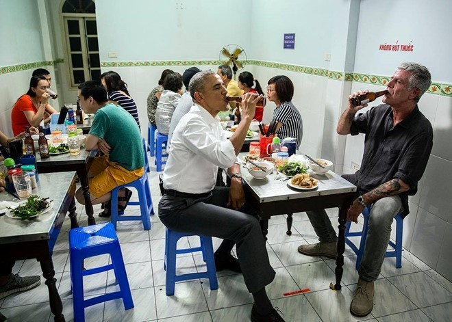 Obama đến Việt Năm ăn 2 suất bún chả, Bill Clinton ăn phở 2 lần