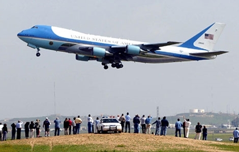 Obama đến Việt Nam: Bí ẩn trong siêu phẩm 'Nhà Trắng bay'