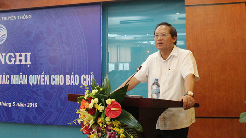 Cung cấp hàng tháng thông tin về công tác nhân quyền