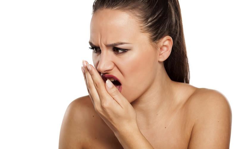 Tìm ra cách chữa hôi miệng buổi sáng nhờ