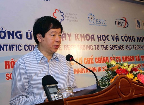 Thứ trưởng Khoa học nói lại chuyện 800 triệu/bài báo quốc tế