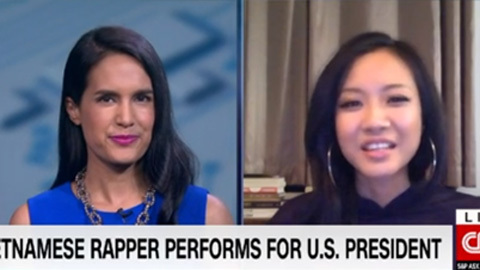 Nữ rapper Việt hát cho Obama lên CNN