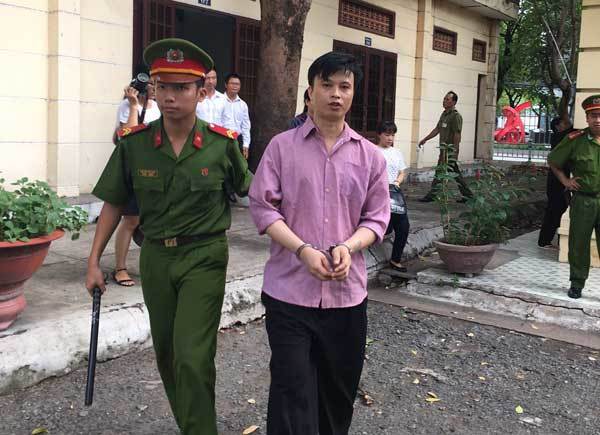 ‘Kỳ án’ hiếp dâm: bị cáo lãnh án 5 năm 29 ngày tù