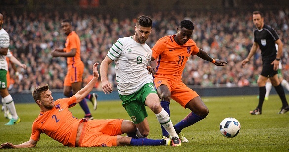 Hà Lan hút chết trước CH Ireland