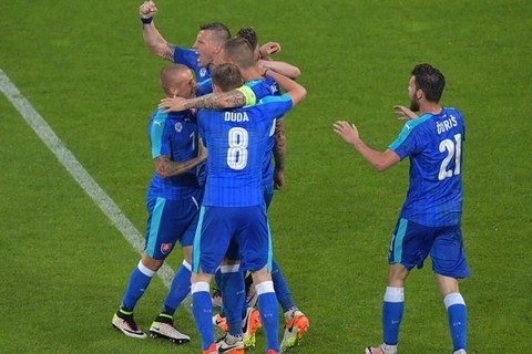 Đức thua tan nát trước Slovakia